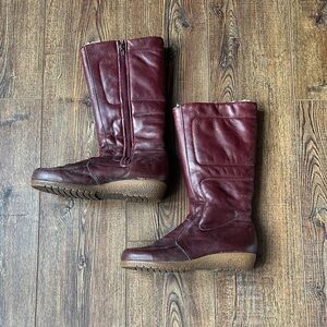Vintage shearling-lined Burgundy Winter Boots - size 8 (EUR 39)